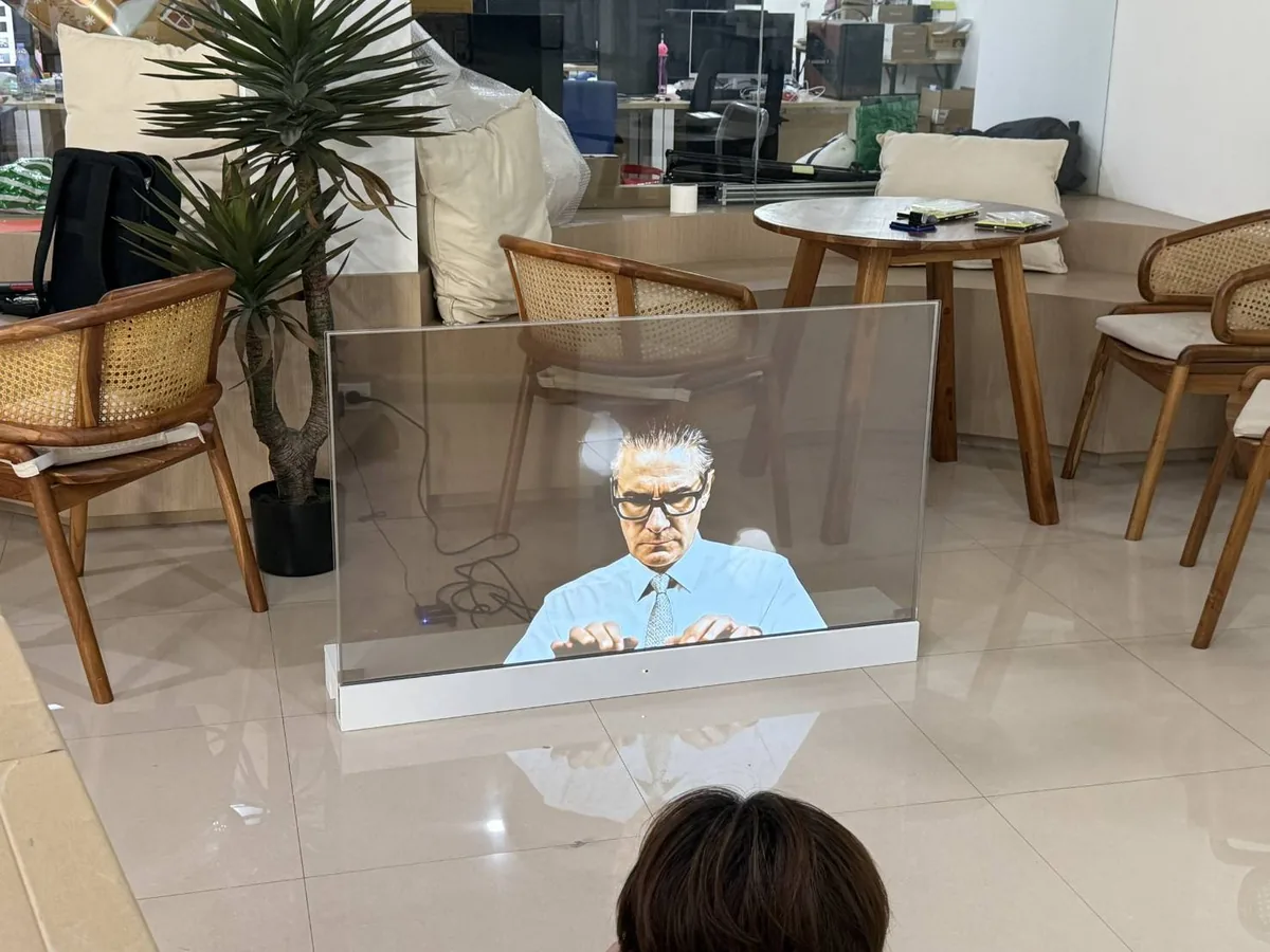 นิทรรศการศิลป์ พีระศรี — OLED Transparent ภาพที่ 4